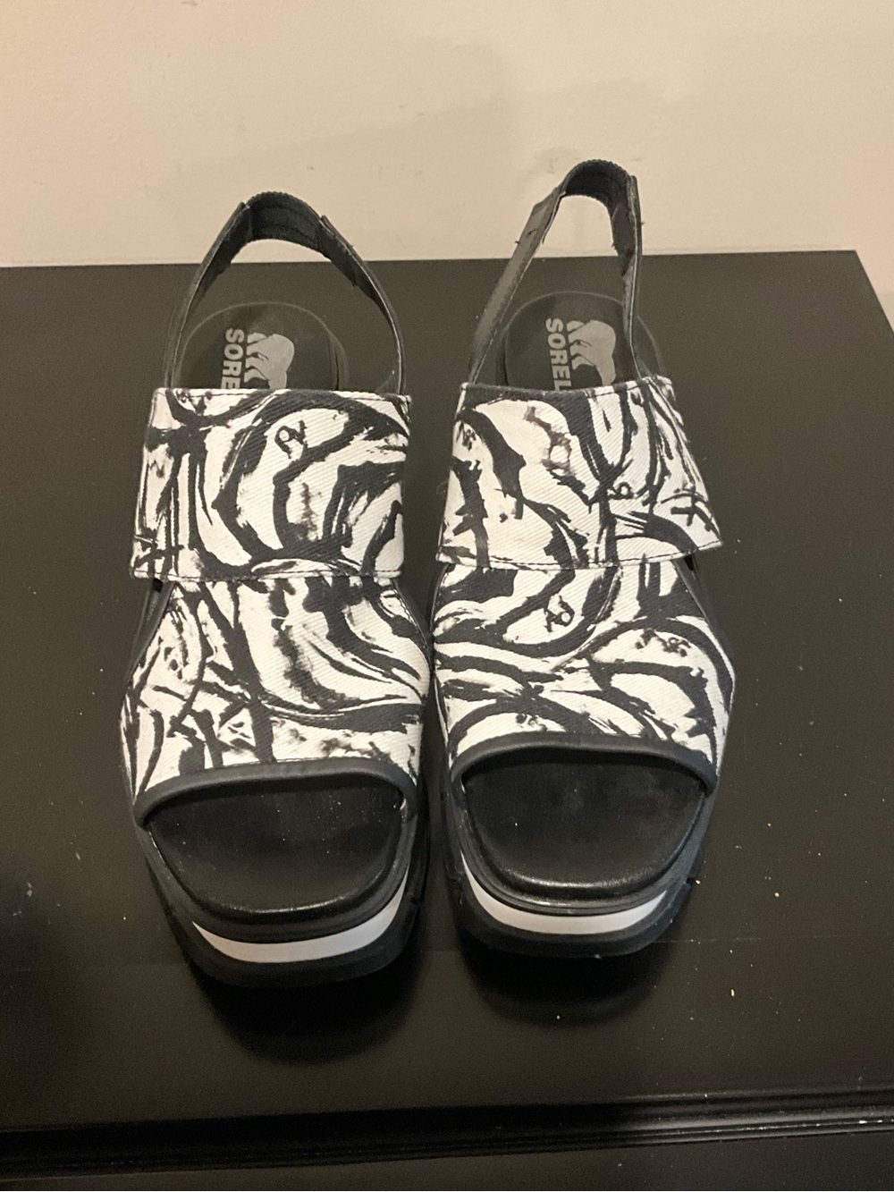 Sorel Women's Black & White Slingback Platform Sandals Size 9 1/2